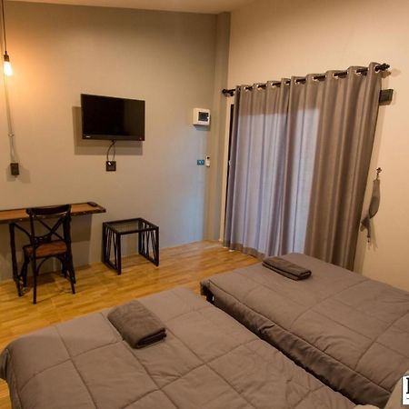 呵叻 Bed Box酒店 外观 照片